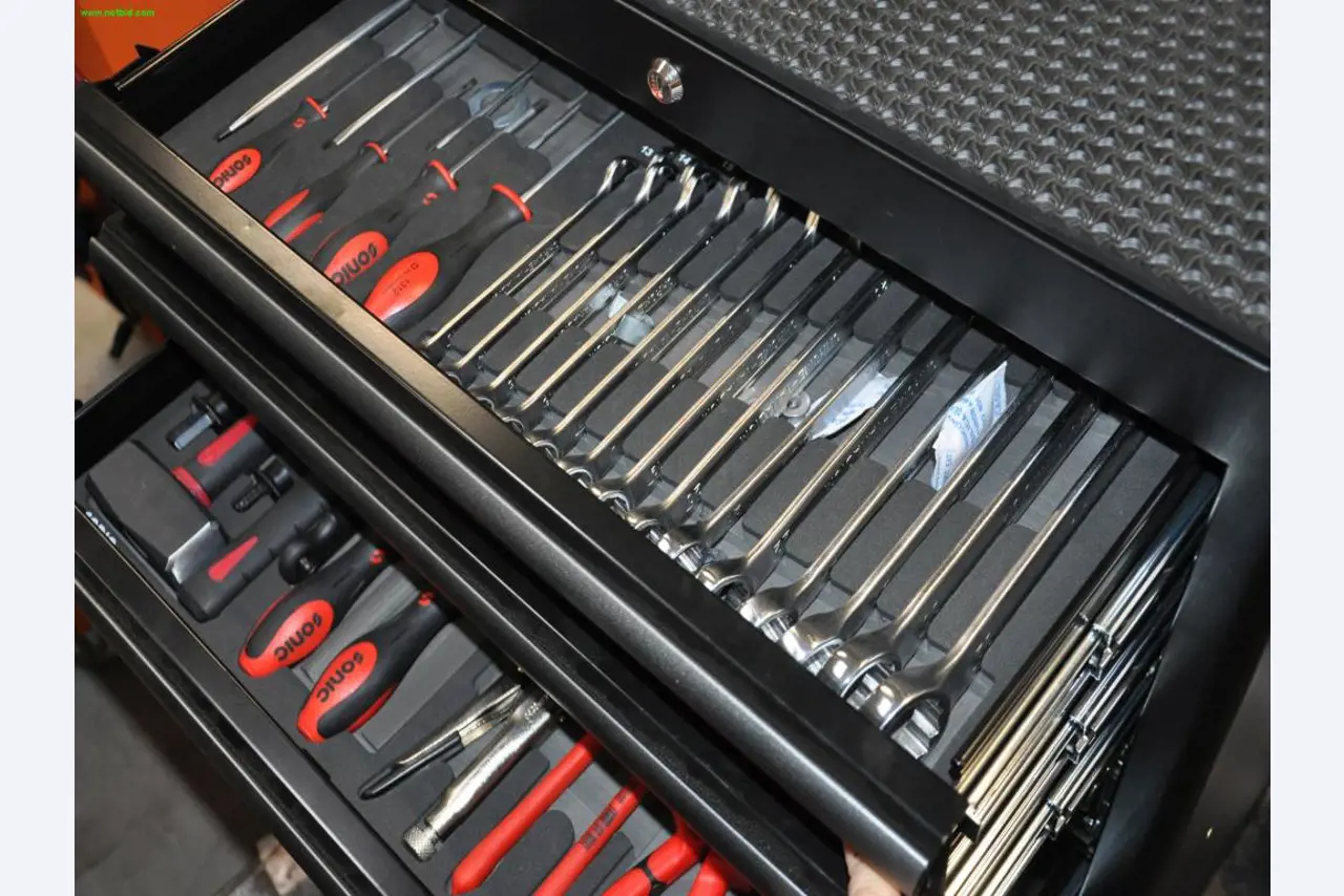 Máquinas, ferramentas, mercadorias / equipamento de oficina do ambiente<br> Comércio automóvel / serviço de pneus-6